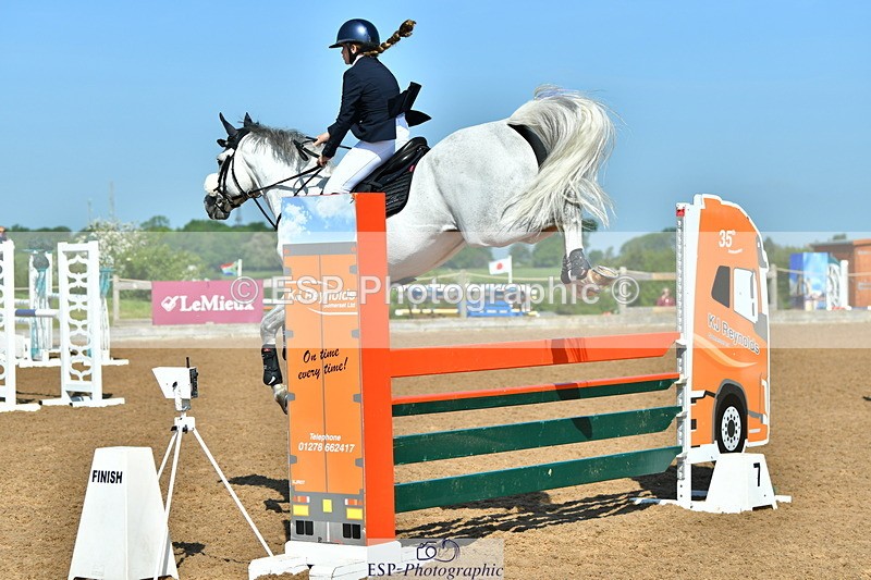 230527A-095257-03082 - Cls 13 Snr 1.05m + 1.10m Open