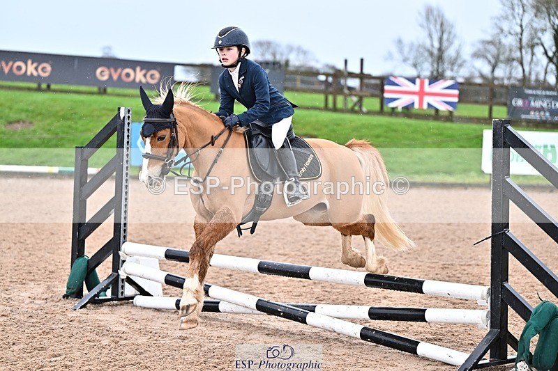 260208-125716-01245 - Cls 18 Clear Round 50cm