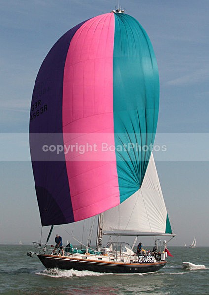 111001 ROBIN GBR4663R IMG_0843 - Sailboats - monohull