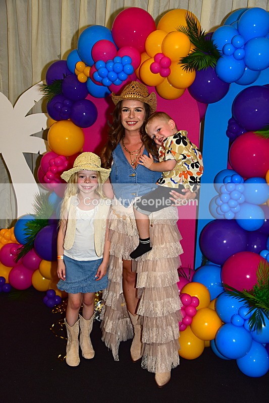 CON-469 - Joey and Ella