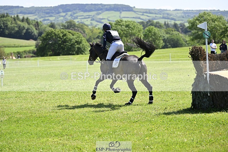 240525-105815-12396 - 323-EMERALD_ENDEAVOUR-Harry_Dzenis