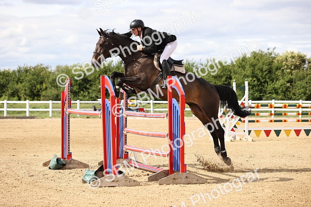 SBM_003593 - Class 13 - Senior Foxhunter - 1.20m