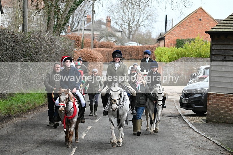 WJ7_1108 - Pub Corner