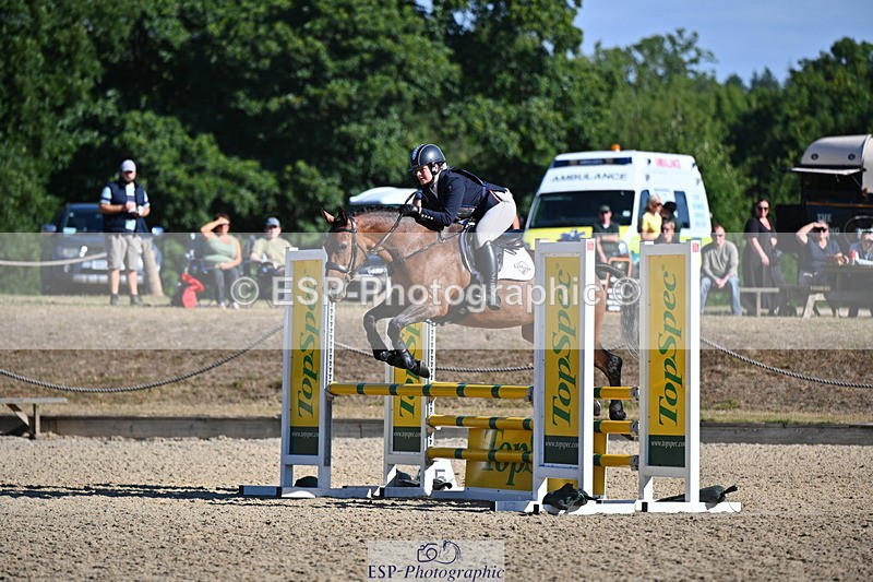 250802A-091547-00005 - A-001-Megan.Elphick-RIVENDELL.ARWYN