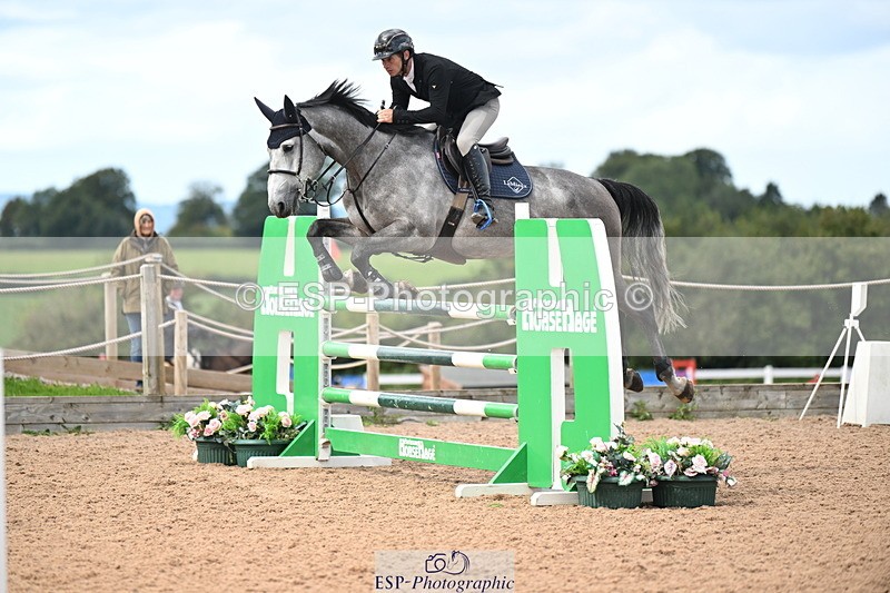 240912A-124939-01557 - Cls 3 Snr Foxhunter