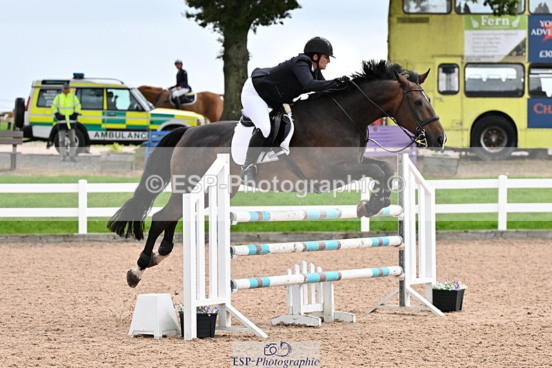 240912A-151109-02101 - Cls 13 1.10m Amateur Qualifier