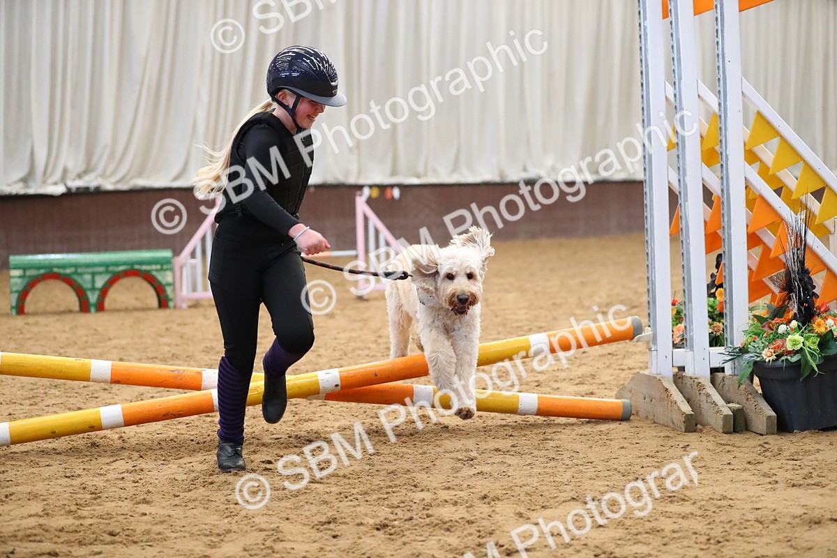 SBM_001858 - Class 3 - Horse & Hound