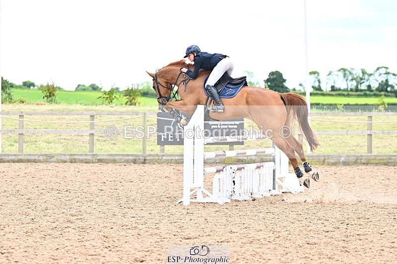 240608A-132616-02548 - Cls 4 Snr Newcomers and 1.10m Open