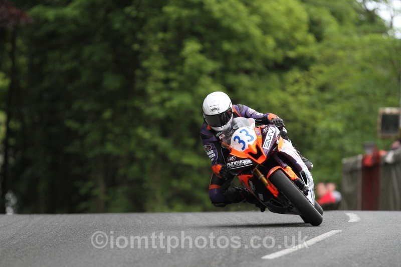 Oliver Linsdell Flitwick Yamaha / SMV / Steve Bond - Monster Energy Supersport Race 1