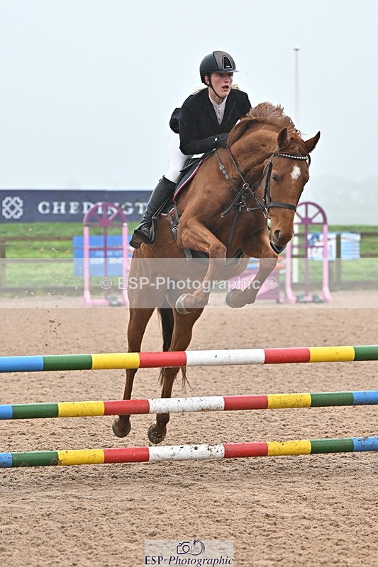241103A-110936-06910 - SUN Cls 18 British Novice and 90cm Open