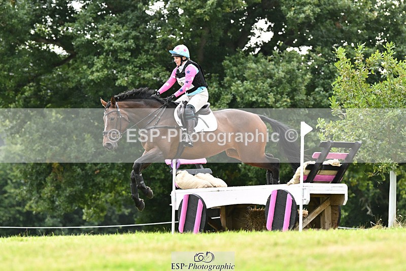 240825X-180917-38144 - 80cm XC 17.30 to End