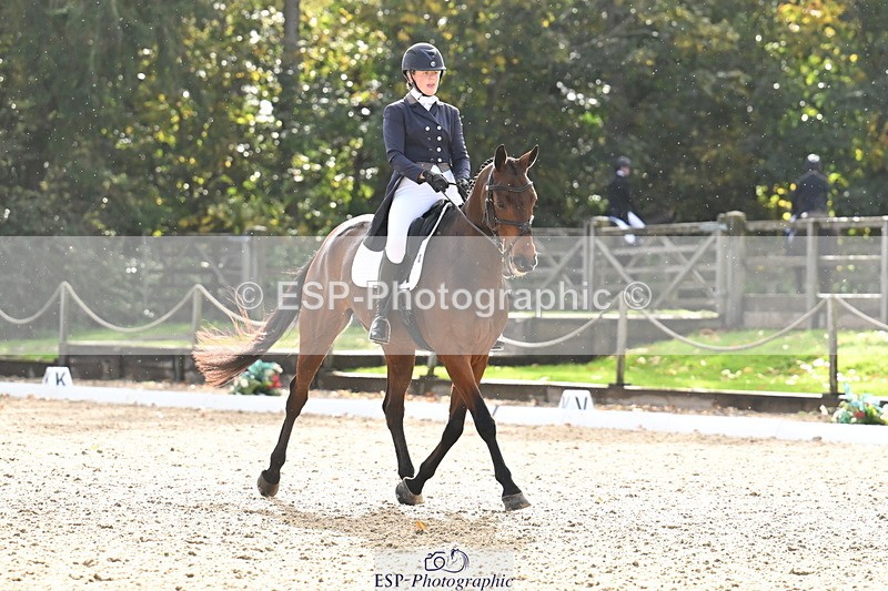 251023A-145533-05629 - B-158-Hannah.Hobhouse