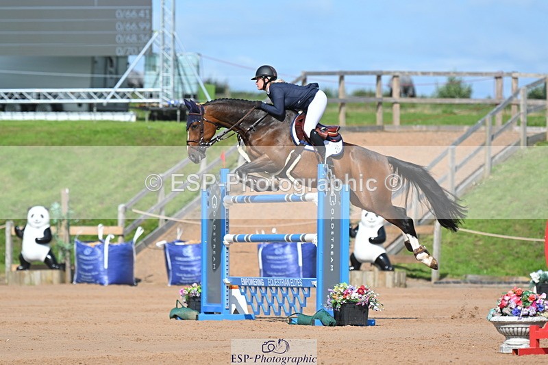 230721A-170052-07936 - Cls 10, 2 Star Big 1.45m Break to End