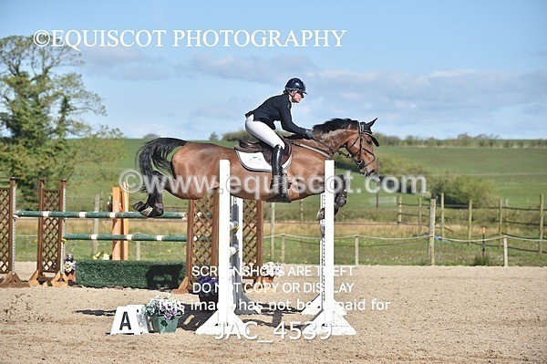 JAC_4539 - CLASS 11 SAT Andrew Hamilton Coach, RHS Foxhunter Championship Qualifier