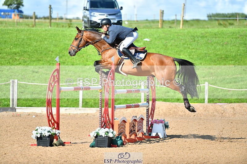 230723A-171201-13792 - Cls 8, 2 Star Medium 1.35m