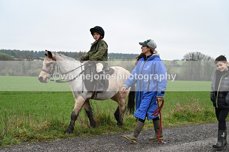 WJ7_9875 - Walk out..