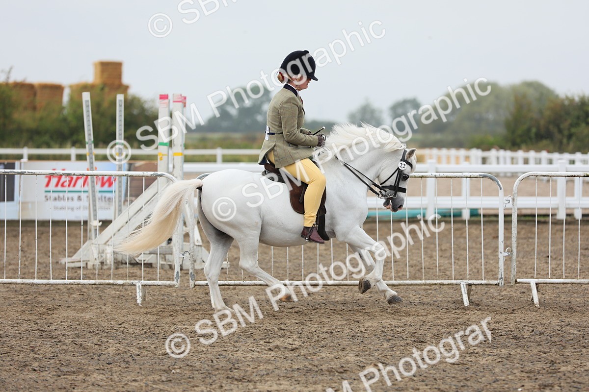 SBM_22300 - Class 807 - Young Rider 11 to 16 Yrs