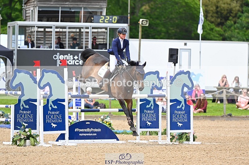 240525-152117-17691 - 521-DIVALI-Elaine_Pen