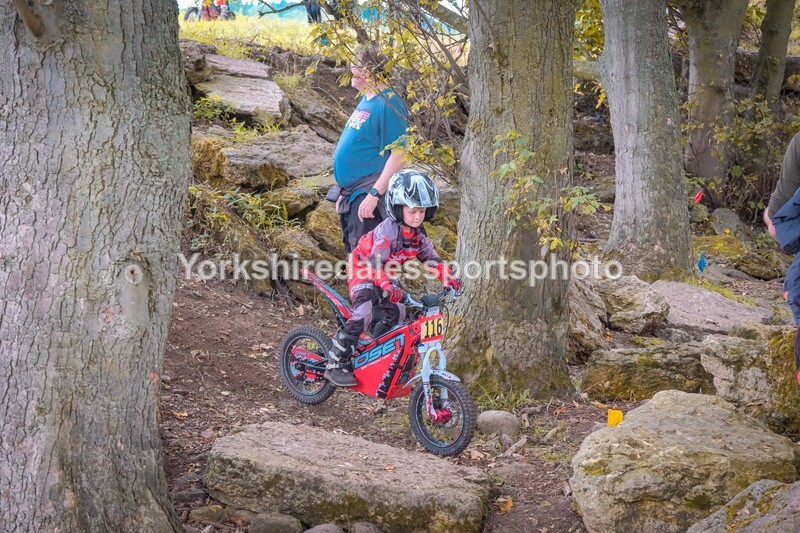 DSCF0475 - Ripon MC Trial 27/09- kids