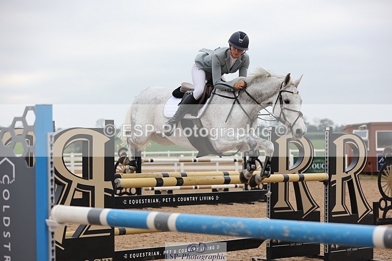 241101A-140116-02340 - FRI Cls 6 Foxhunter and 1.20m Open