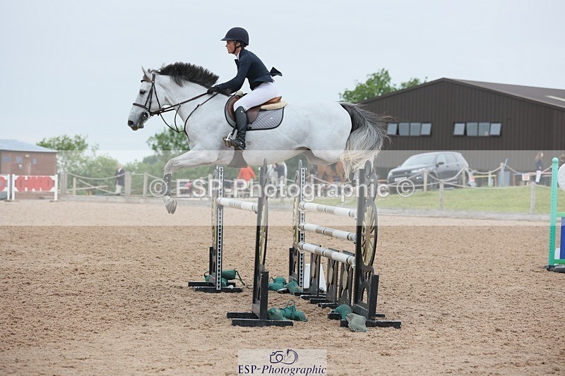 250524-124115-04736 - Cls 15 Snr Fox 1st Rnd