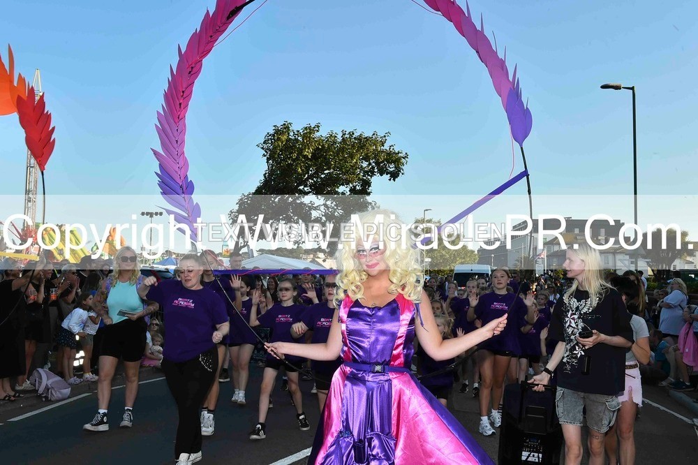 SH4_3463 - Carnival Procession.
