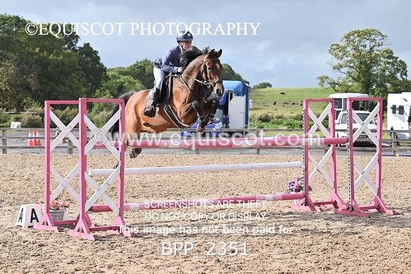 BPP_2351 - CLASS 5   FRI Senior Foxhunter/ 1.20m Open
