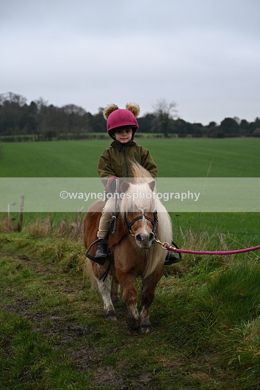 WJ7_9552 - Walk out..