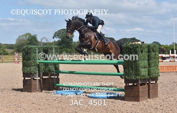 JAC_4501 - CLASS 6 Senior Newcomers/ 1.10m Open