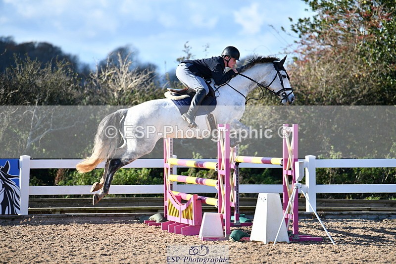 231110A-144243-00843 - Cls 6 Foxhunter & 1.20m Open