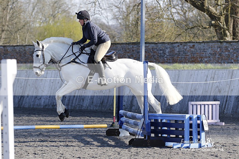 _EST0208 - Bourne Valley Riding Club Winter Showjumping 27/03/22