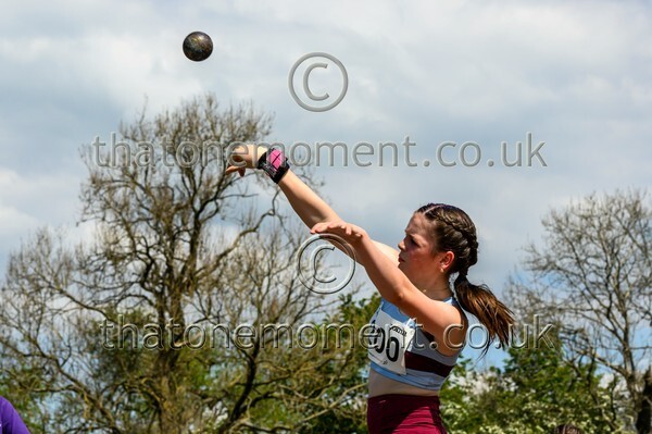 West25Sat-919722 - Field Female