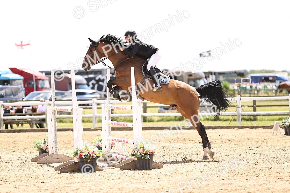 SBM_003846 - Class 22 - Senior Foxhunter 1.20m