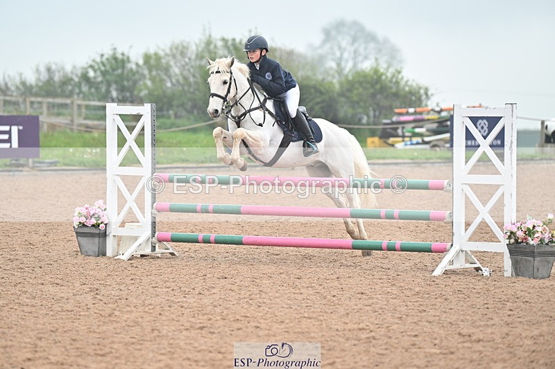 240505A-111917-04819 - Cls 3  Pony Discovery & 90cm Open