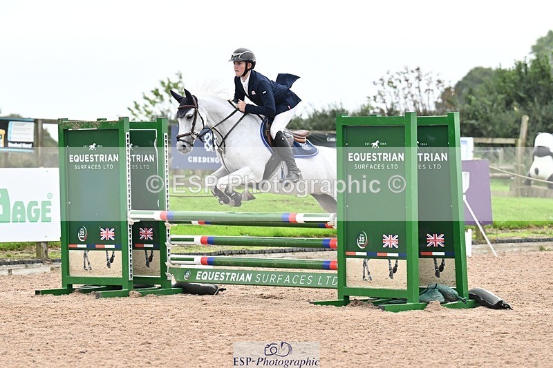 250920-162207-01883 - Cls 22 Pony Intro 90cm Derby