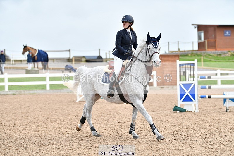 240124A-125115-00563 - Cls 3 Newcomers & 1.10m Open