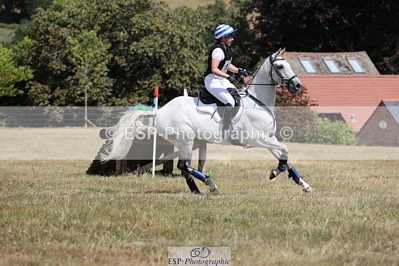 250802A-130137-04239 - C-132-Ella.Weeks-LEACOURT.TOUCH.OF.CLOVER