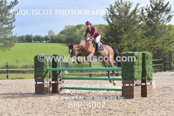 BPP_4007 - CLASS 9 - FRI - Senior Newcomers/ 1.10m Open