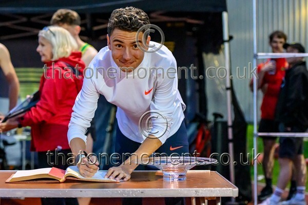 Monument25-919651 - Set Five