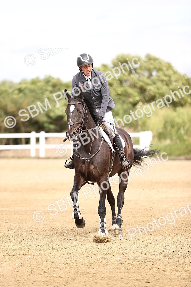 SBM_008121 - Class 21 - Senior Foxhunter - 1.20m