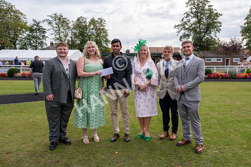 060925-Race 1-Dunkeld Dreamer-3135 - Race 1