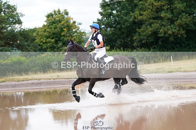 250802A-122004-03951 - C-124-Janine.Paterson-MACHAS.GREY