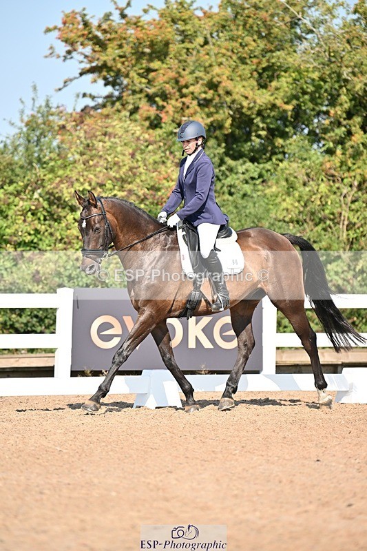 250816-100327-03045 - 096-Louisa.ChattingFirst.Mohican.II