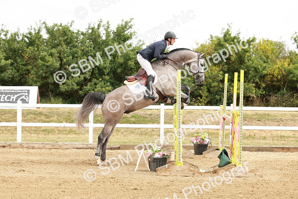 SBM_016865 - Class 20 - Senior Newcomers - 1.10m