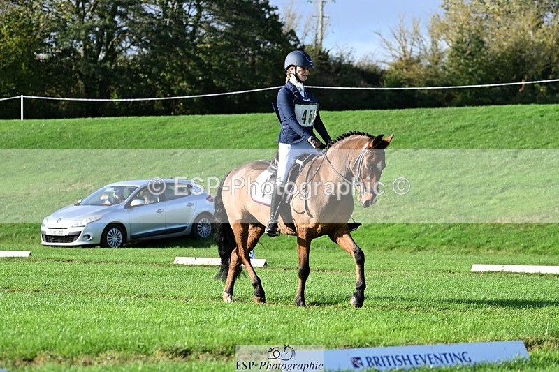 241025-102513-06021 - 450-Erin.Dovey-MONEYHILLS.PAGEANT