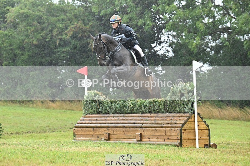 250830-152329-04831 - G-323-Fleur.Jackson