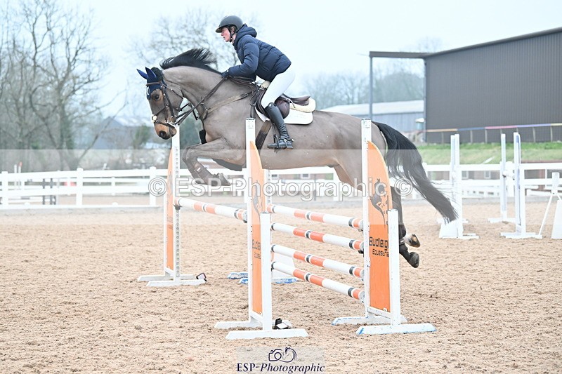 240113A-124627-02047 - Cls 12 Newcomers and 1.10m Open