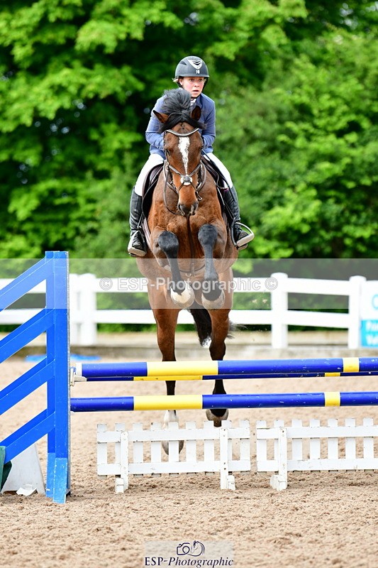 240524A-100334-02396 - Cls 21 British Novice and 90cm Open