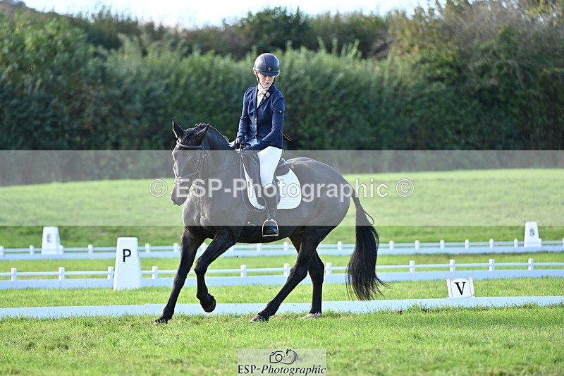 251024A-121551-09547 - F-469-Gabriella.Lucas