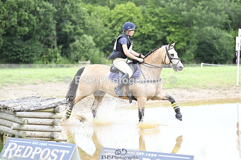 240804-113346-12073 - 316-Chloe_Dunn-TOWERHILL_SHAMIE